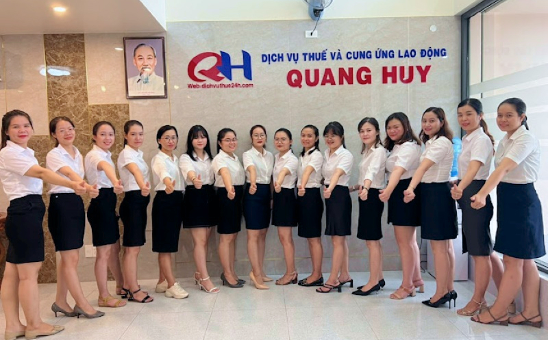 Đội ngũ chuyên viên tại Thuế Quang Huy luôn đồng hành cùng doanh nghiệp